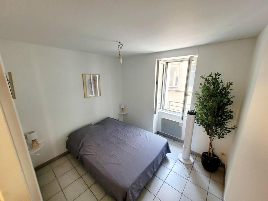 Appartement 2 Chambres Centre Ville Au Calme วาลองซ์ ภายนอก รูปภาพ