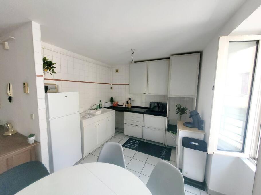 Appartement 2 Chambres Centre Ville Au Calme วาลองซ์ ภายนอก รูปภาพ