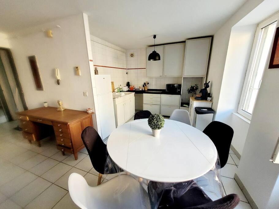 Appartement 2 Chambres Centre Ville Au Calme วาลองซ์ ภายนอก รูปภาพ